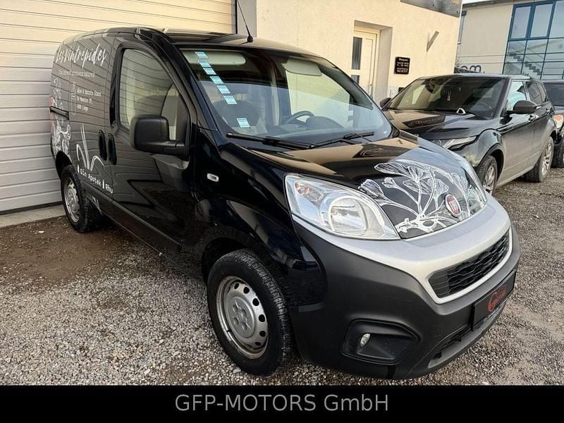 Gebraucht Fiat Fiorino 77 PS (56 kW) 2019 Schwarz Van / Kleinbus