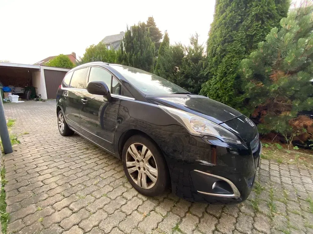 Gebraucht Peugeot 5008 Allure 150 PS (110 kW) 2014 Schwarz Van / Kleinbus