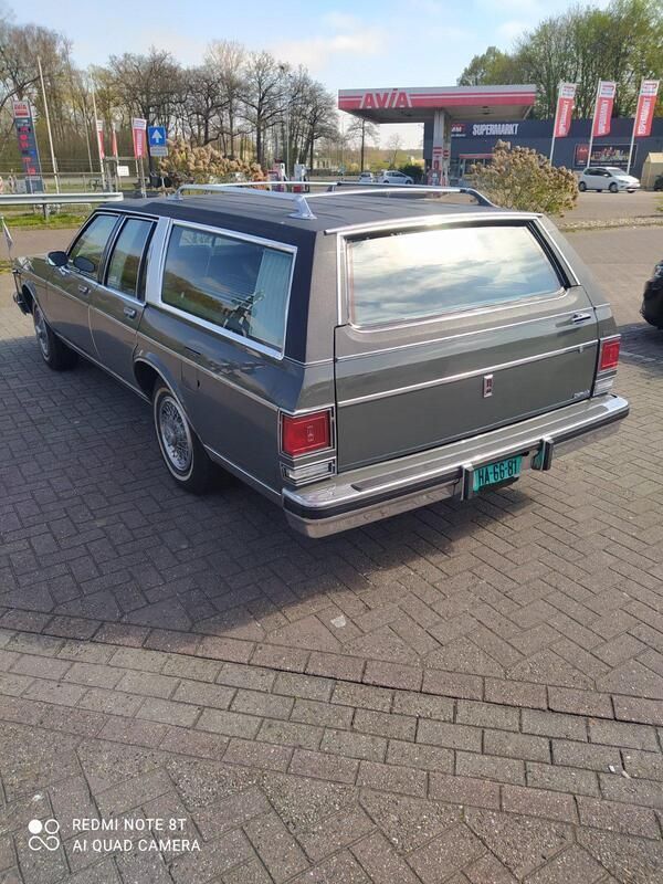 Gebraucht Oldsmobile Custom Cruiser 150 PS (110 kW) 1990 Silber Kombi