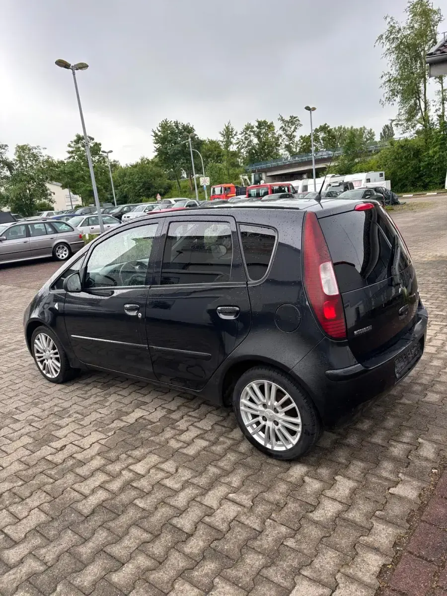 Gebraucht Mitsubishi Colt 95 PS (69 kW) 2007 Schwarz Kleinwagen