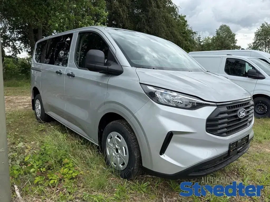 Neu Ford Transit Custom Trend 150 PS (110 kW) 2026 Silber Kombi
