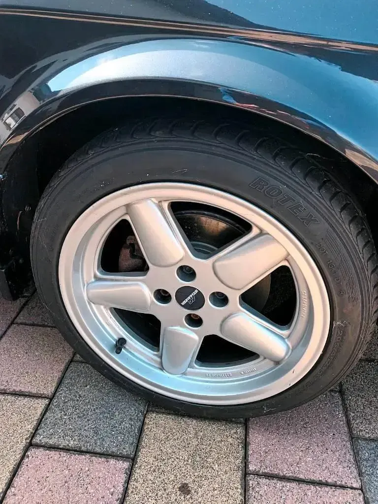 Gebraucht BMW 318 136 PS (100 kW) 1990 Schwarz Coupé