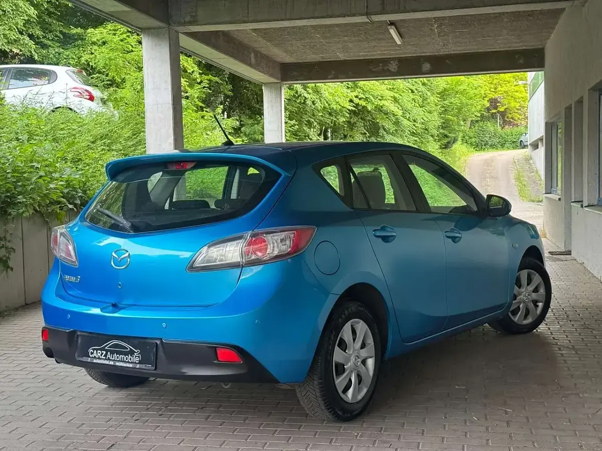 Gebraucht Mazda 3 Active 105 PS (77 kW) 2010 Arktosblau metallic Kleinwagen