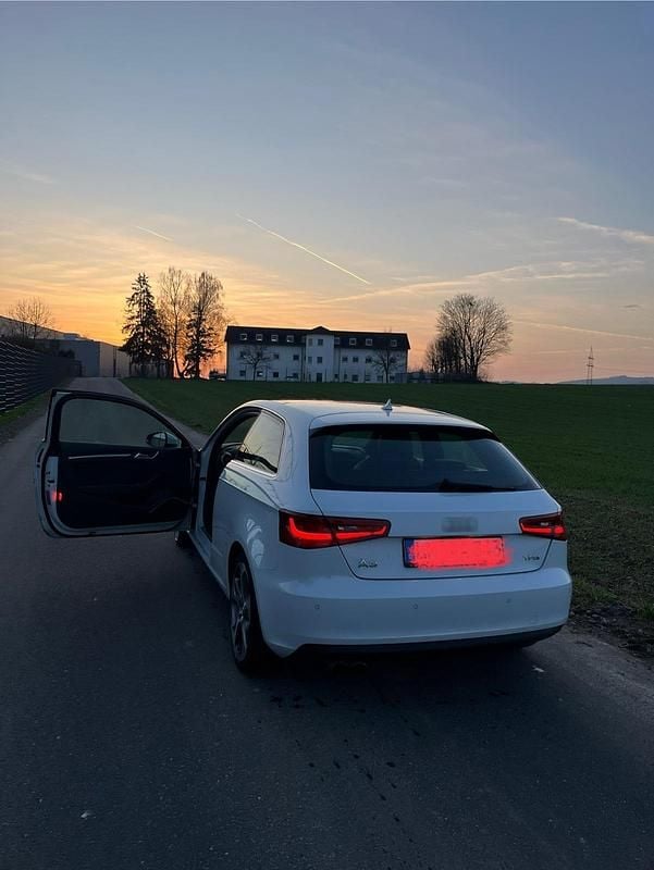 Second-hand Audi A3 180 CP (132 kW) 2012 Alb Hatchback