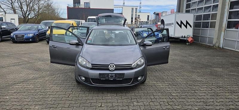 Gebraucht VW Golf VII Highline 122 PS (89 kW) 2012 Grau Limousine