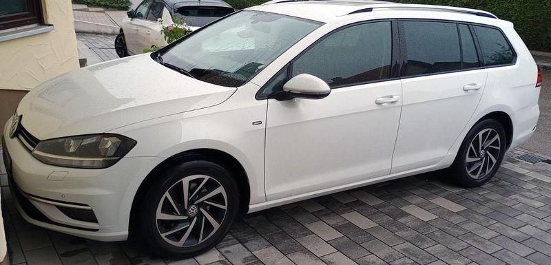 Weiß Gebraucht 2018 VW Golf VII Join Kombi | 14.000 € (Fairer Preis) - Bild 1/4