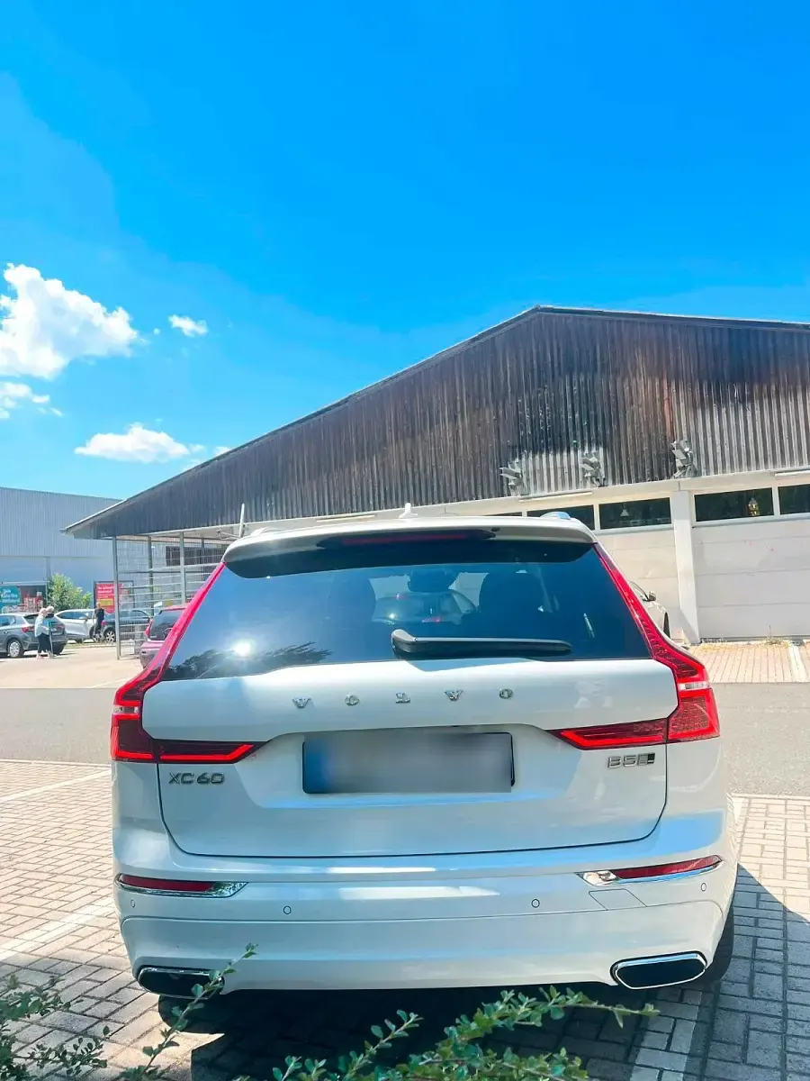 Gebraucht Volvo XC60 Inscription 235 PS (172 kW) 2020 Weiß SUV