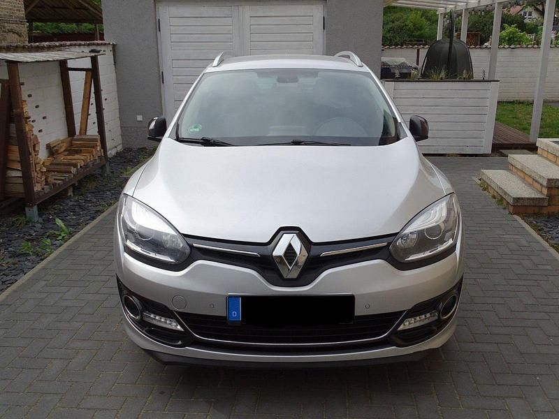 Silber Gebraucht 2014 Renault Mégane GrandTour Bose Edition Kombi | 5.500 € (Fairer Preis) - Bild 1/4