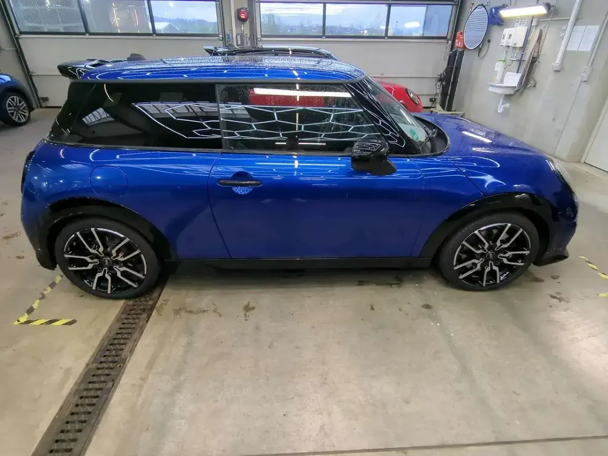 Gebraucht Mini John Cooper Works 204 PS (150 kW) 2025 Blau Kleinwagen