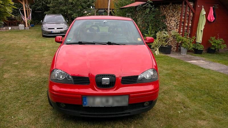 Rot Gebraucht 2001 Seat Arosa Kleinwagen | 2.199 € - Bild 1/4