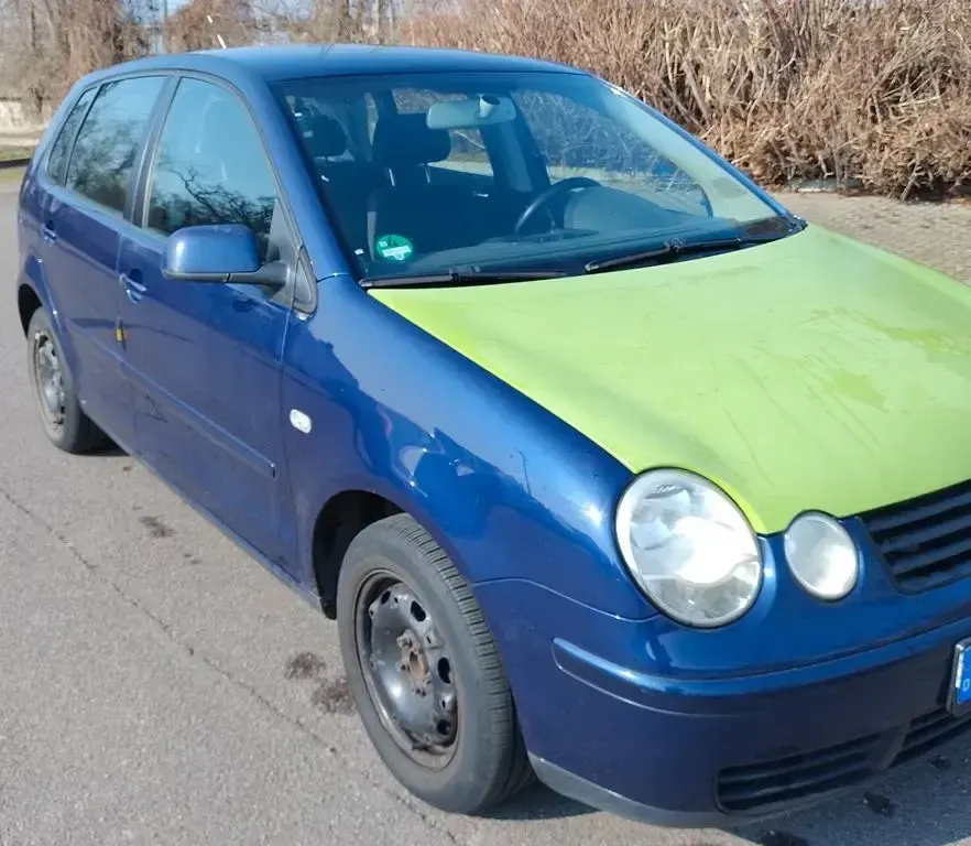 Gebraucht VW Polo Basis 75 PS (55 kW) 2004 Blau Kleinwagen