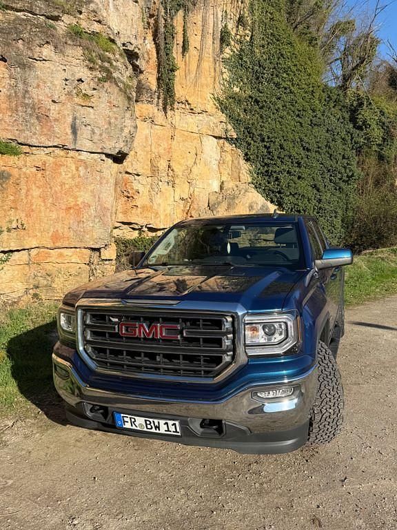 Second-hand GMC Sierra 360 CP (264 kW) 2017 Albastru Pickup