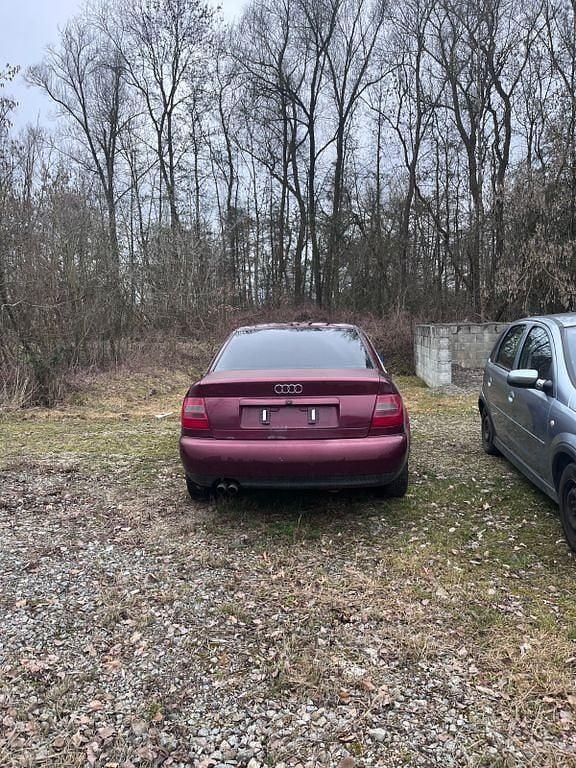 Gebraucht Audi A4 165 PS (121 kW) 1998 Rot Limousine