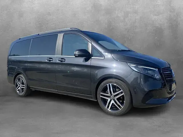 Gebraucht Mercedes V250 Avantgarde 190 PS (139 kW) 2025 Graphitgrau metallic Van / Kleinbus