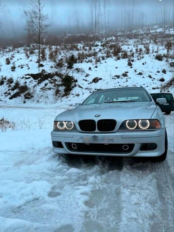 Second-hand BMW 525 163 CP (119 kW) 2003 Argintiu Break
