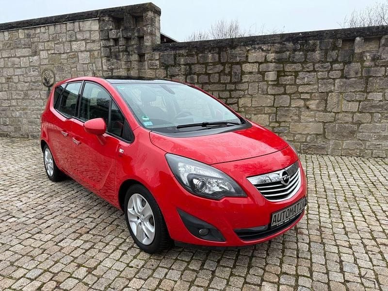 Gebraucht Opel Meriva Innovation 101 PS (74 kW) 2011 Rot Van / Kleinbus