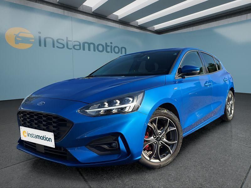 Blau Gebraucht 2021 Ford Focus Limousine | 20.449 € (Guter Preis) - Bild 1/4