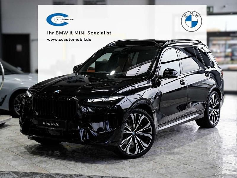 Saphirschwarz Gebraucht 2025 BMW X7 Performance SUV | 97.899 € (Teuer) - Bild 1/3