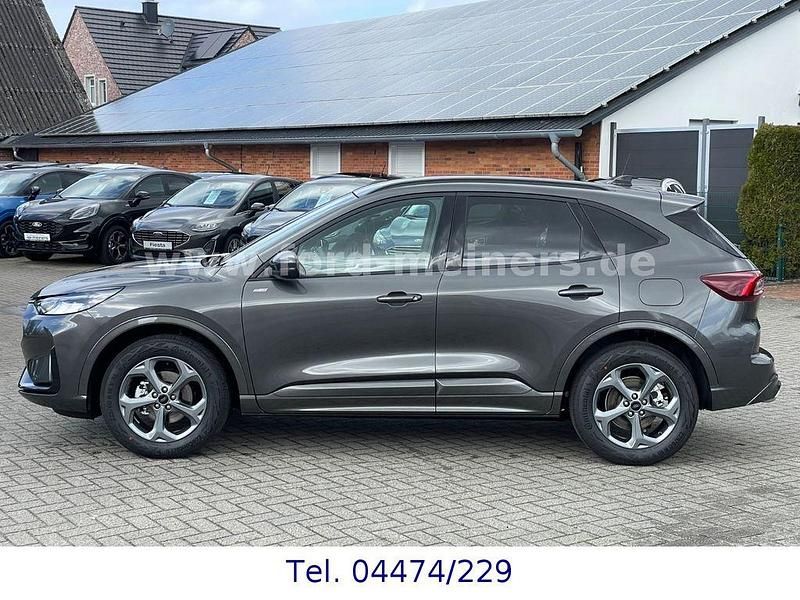 Neu Ford Kuga ST-Line 186 PS (136 kW) 2026 Grau SUV
