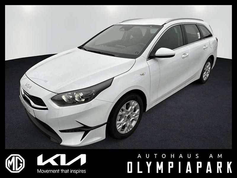 (wd) casa white s Neu 2025 Kia Ceed Sportswagon Vision Kombi | 19.990 € (Superpreis) - Bild 1/4