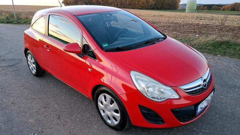 Rot Gebraucht 2014 Opel Corsa Edition Kleinwagen | 4.900 € (Etwas zu teuer) - Bild 1/4