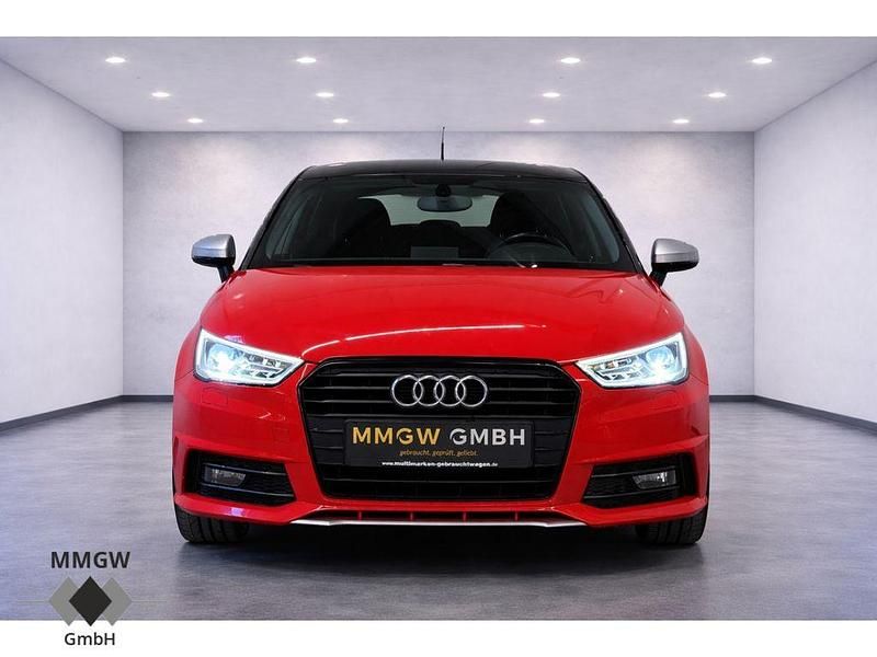 Gebraucht Audi A1 Sportback Basis 95 PS (69 kW) 2018 Rot Kleinwagen