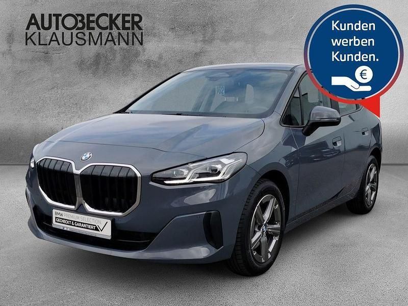 Grau Gebraucht 2024 BMW 218 Active Tourer Luxury Line Van / Kleinbus | 34.279 € (Fairer Preis) - Bild 1/4