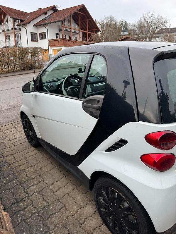 Gebraucht Smart ForTwo Coupé 71 PS (52 kW) 2012 Weiß Coupé
