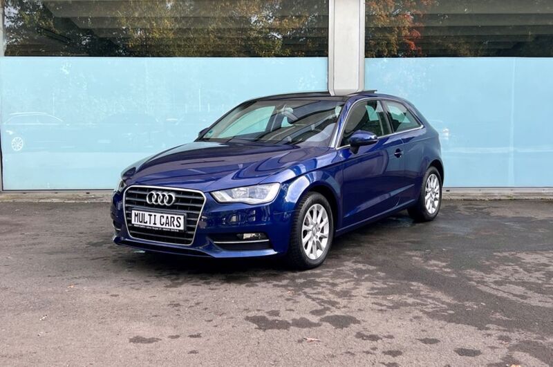 Gebraucht Audi A3 105 PS (77 kW) 2013 Blau Limousine