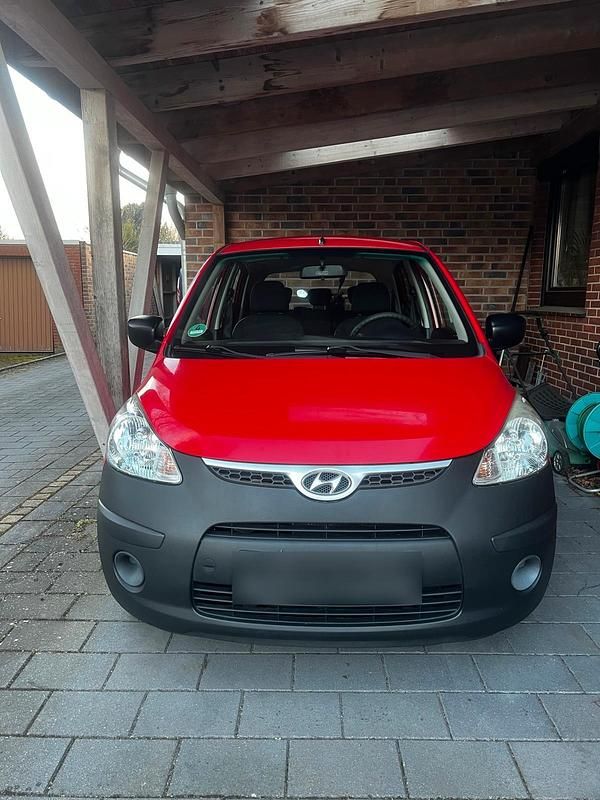 Gebraucht Hyundai i10 67 PS (49 kW) 2010 Rot Kleinwagen