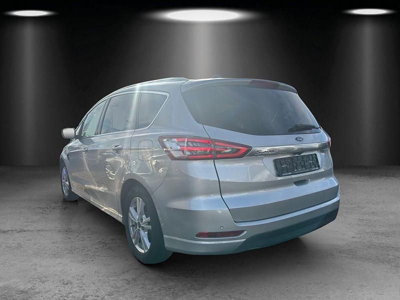 Gebraucht Ford S-MAX Titanium 150 PS (110 kW) 2022 Silber Van / Kleinbus