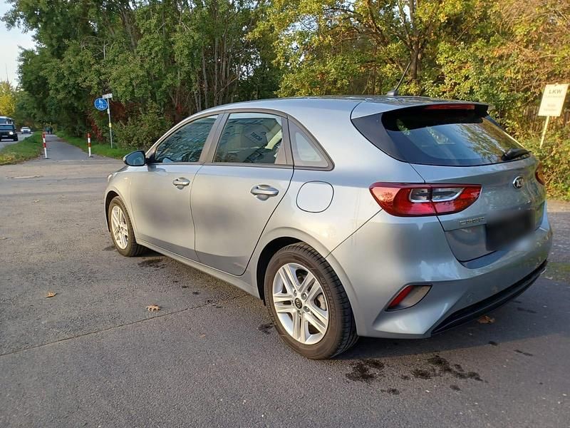 Gebraucht Kia Ceed 99 PS (72 kW) 2019 Grau Kleinwagen