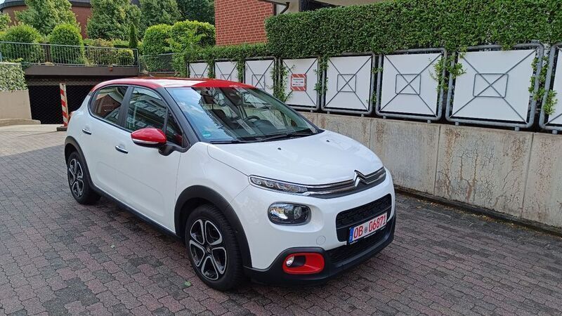 Weiß Gebraucht 2020 Citroën C3 Shine Kleinwagen | 7.999 € (Superpreis) - Bild 1/4