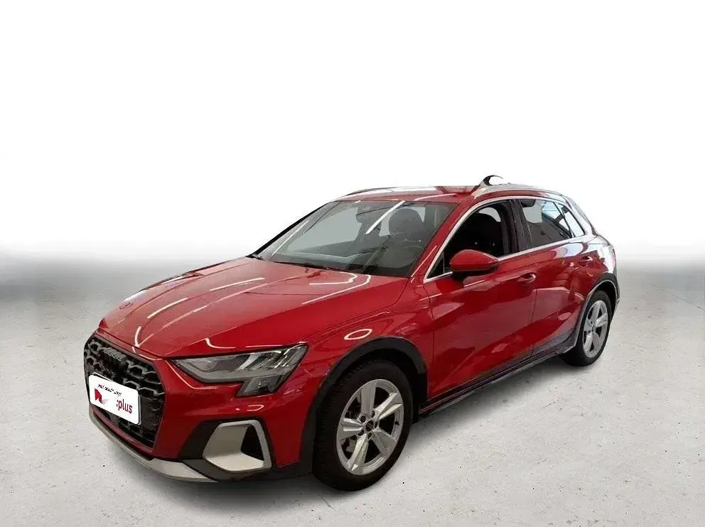 Gebraucht Audi A3 Ambiente 150 PS (110 kW) 2025 Rot Limousine