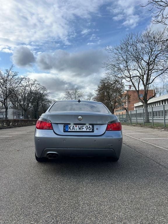 Gebraucht BMW 525 M Sport 192 PS (141 kW) 2003 Grau Limousine
