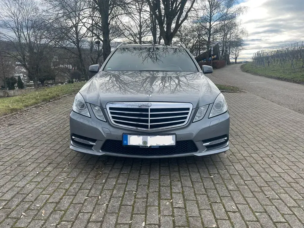 Gebraucht Mercedes E350 265 PS (194 kW) 2012 Silber Limousine