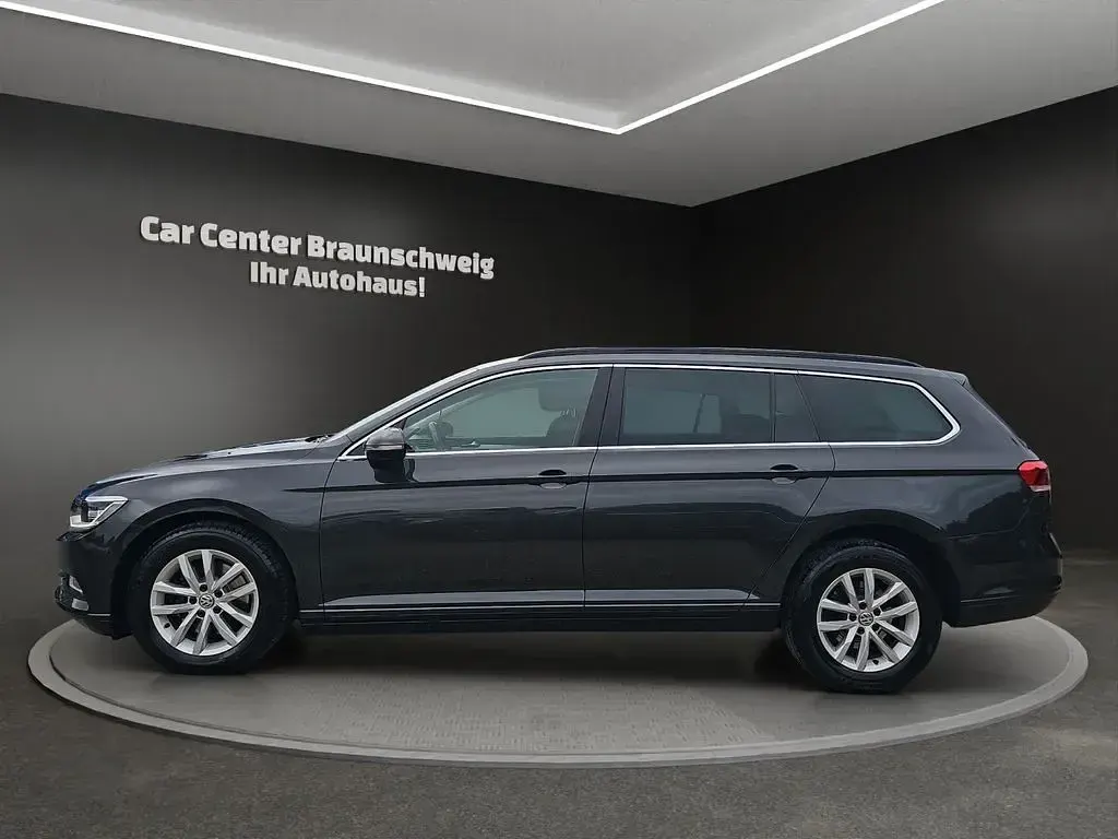 Gebraucht VW Passat Comfortline 150 PS (110 kW) 2019 Schwarz Kombi
