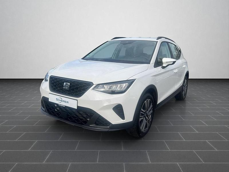 Candy weiß Gebraucht 2024 Seat Arona Style SUV | 19.900 € (Fairer Preis) - Bild 1/4