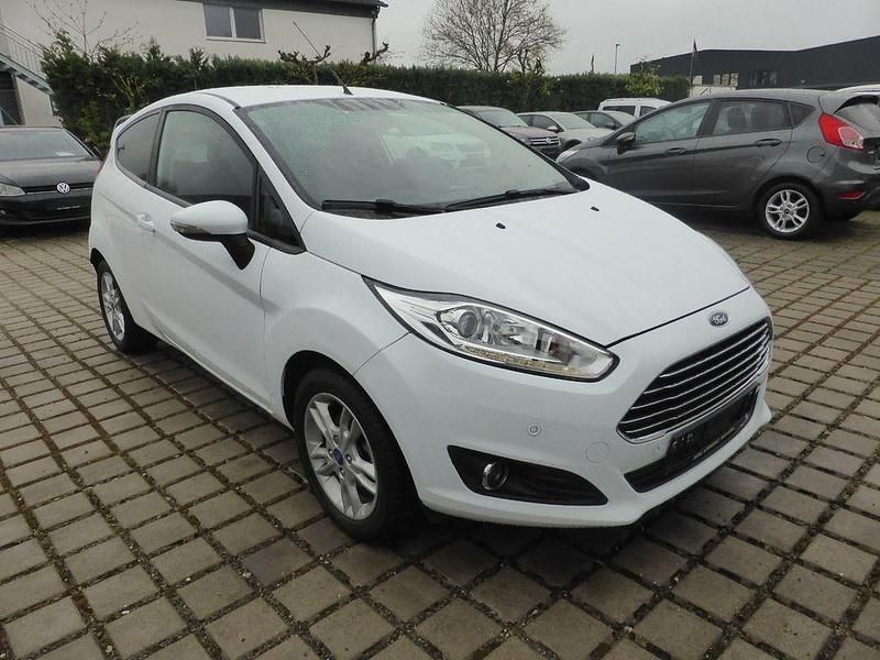 Gebraucht Ford Fiesta ST 80 PS (58 kW) 2015 Weiß Kleinwagen