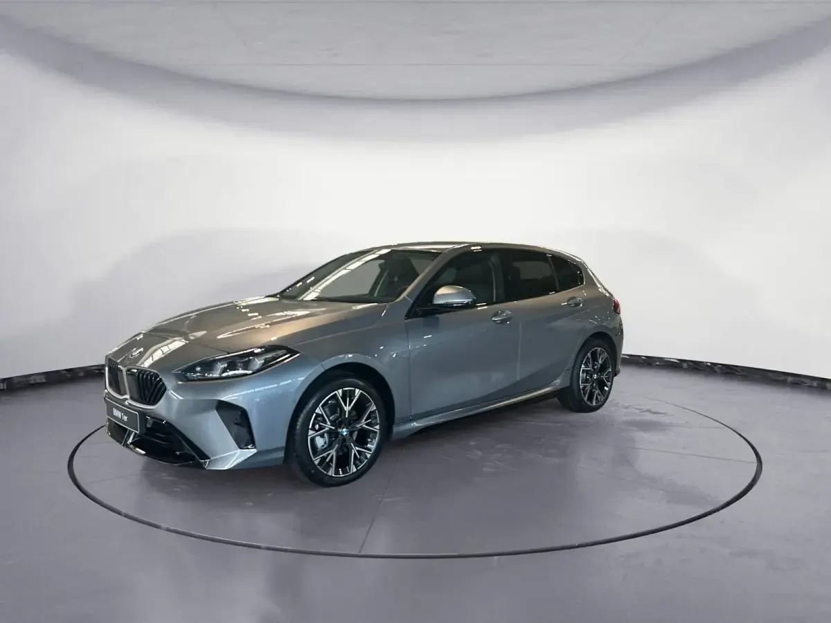 Neu BMW 116 M Sport 122 PS (89 kW) 2026 Grau Kleinwagen