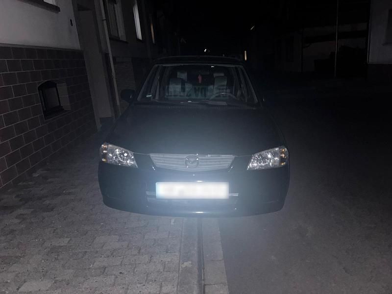 Usata Mazda Demio 63 CV (46 kW) 2000 Nero Utilitaria
