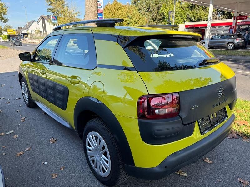 Gebraucht Citroën C4 Feel 82 PS (60 kW) 2015 Gelb SUV