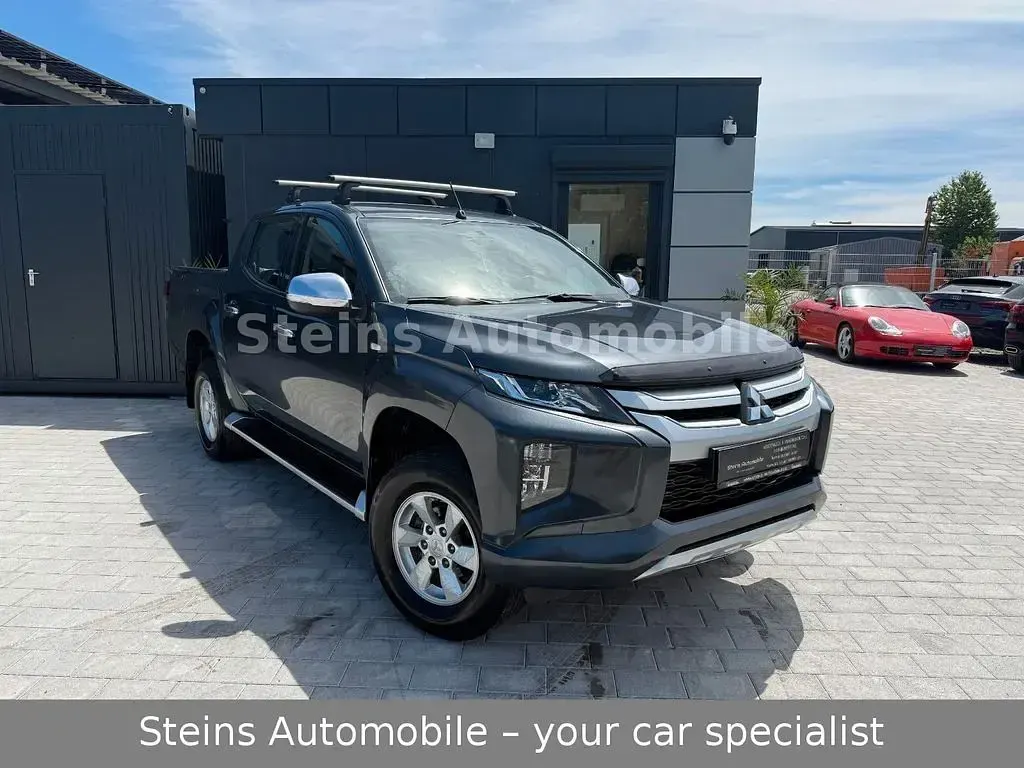 Gebraucht Mitsubishi L200 150 PS (110 kW) 2021 Grau Pickup