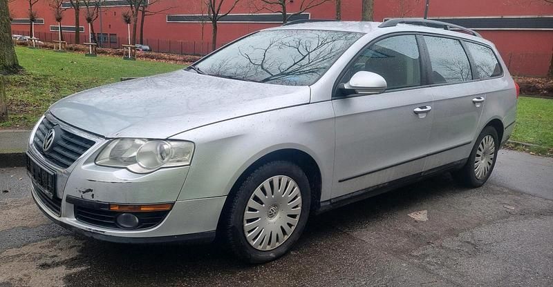 Gebraucht VW Passat 140 PS (102 kW) 2006 Silber Kombi