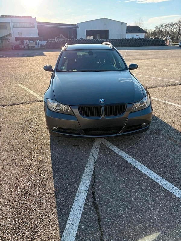 Gebraucht BMW 318 129 PS (94 kW) 2006 Grau Kombi