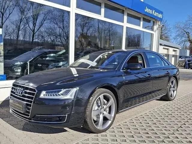Mythosschwarz metallic Gebraucht 2017 Audi A8 Ambiente Limousine | 32.490 € (Superpreis) - Bild 1/4