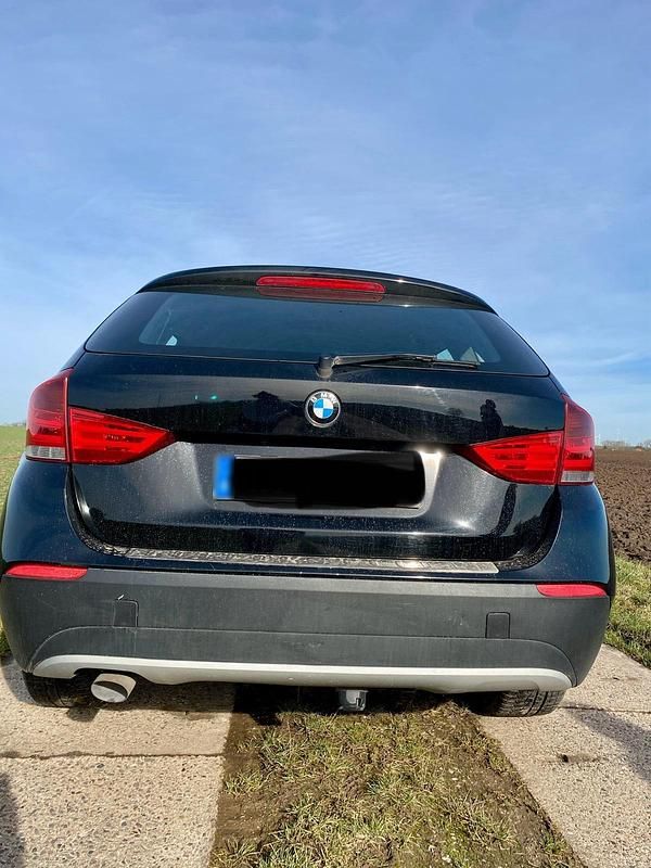 Gebraucht BMW X1 143 PS (105 kW) 2010 Schwarz SUV