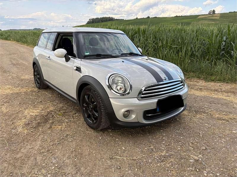 Grau Gebraucht 2011 Mini Cooper Clubman Kombi | 4.950 € (Fairer Preis) - Bild 1/4