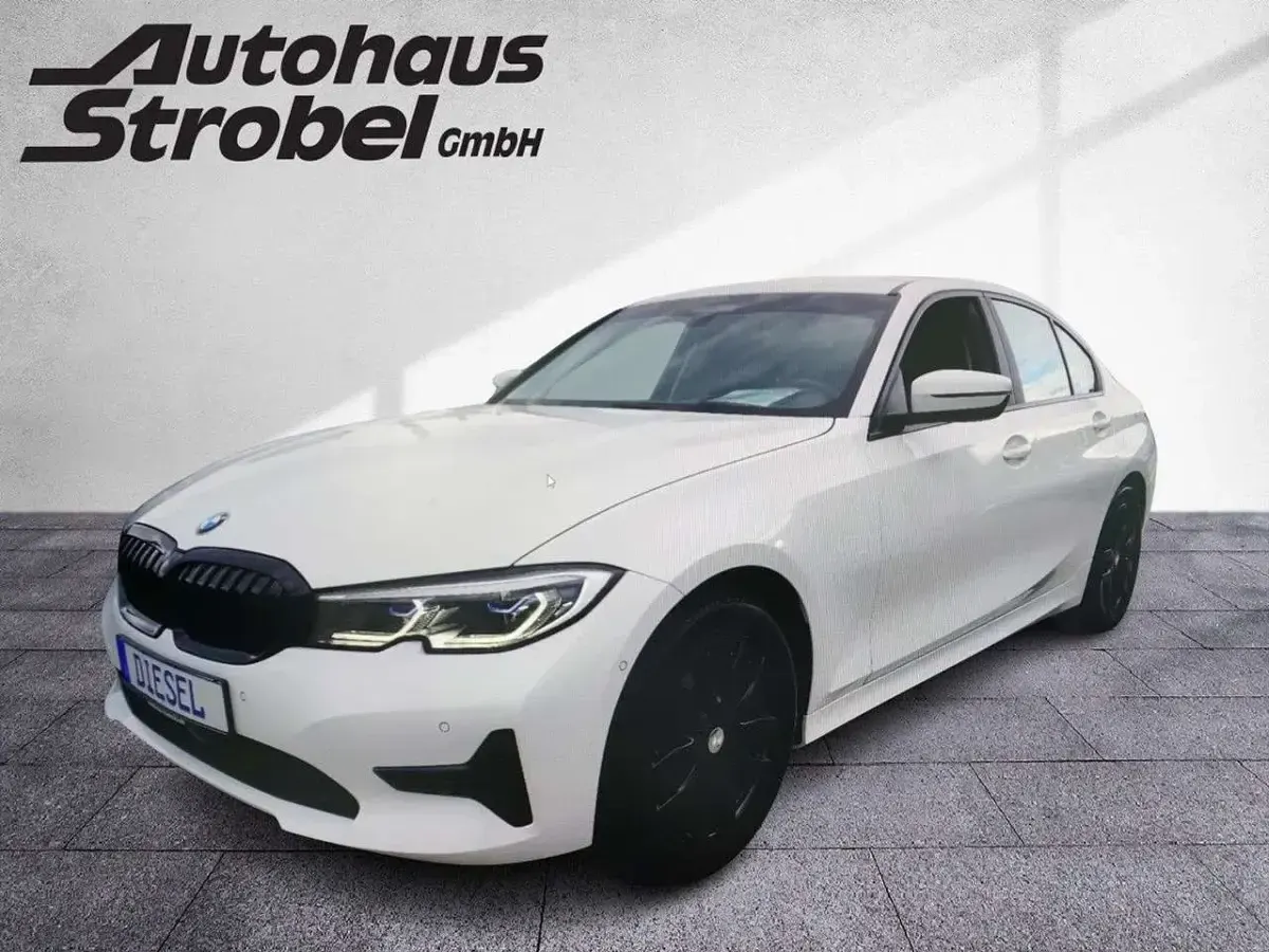 Używany BMW 320 Advantage 190 KM (139 kW) 2019 Biały Sedan/Limuzyna