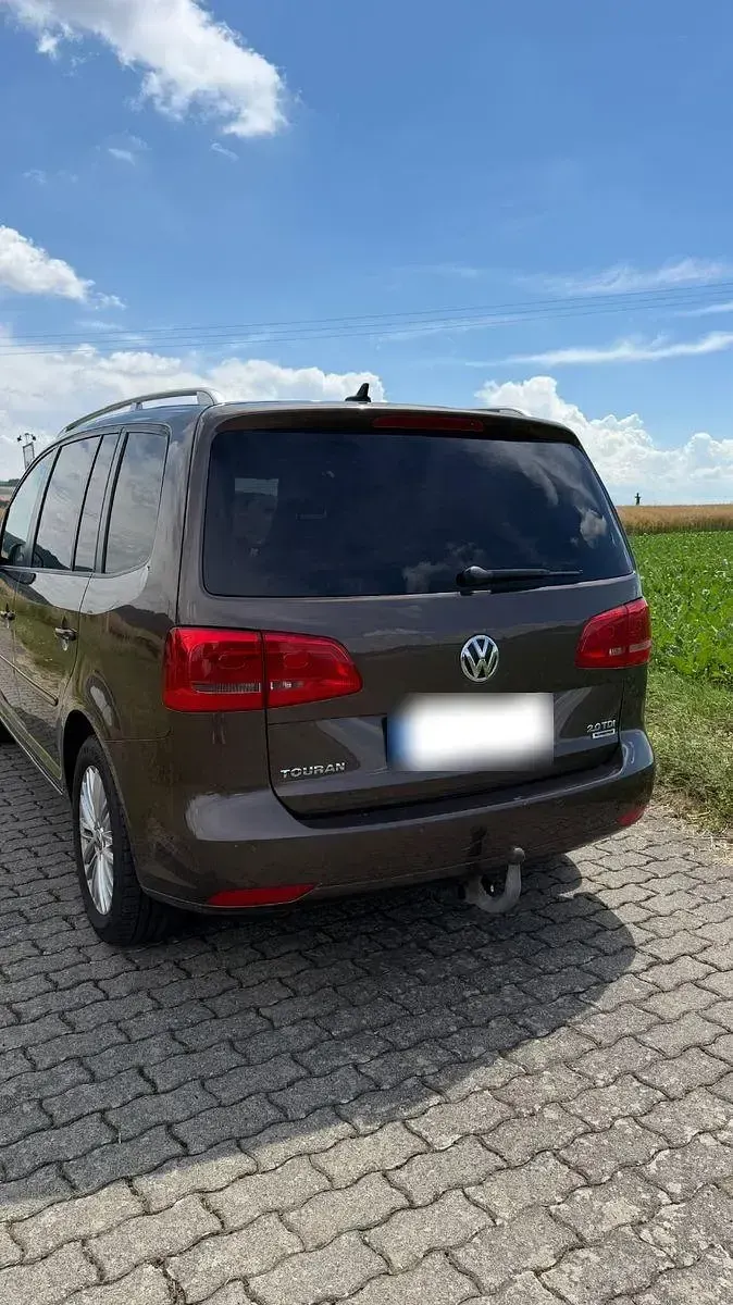 Gebraucht VW Touran Comfortline 140 PS (102 kW) 2014 Braun Van / Kleinbus
